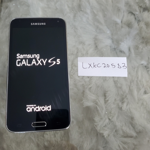 Unlocked Samsung Galaxy s5 - Picture 2 of 4